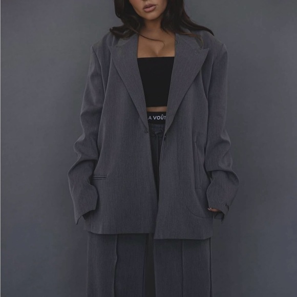 La Voute Jackets & Blazers - Gray Oversized Blazer with Notched Lapels